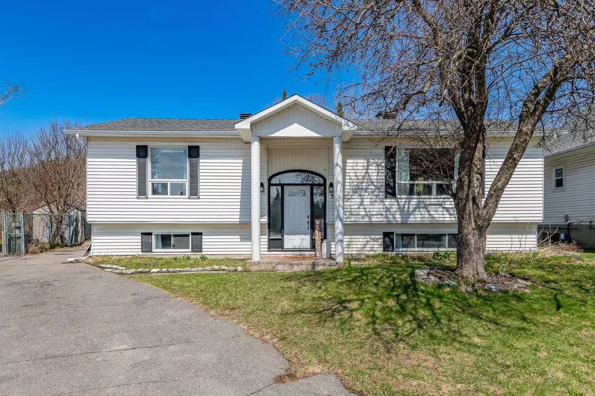 Stittsville - Munster - Richmond, ON K2S 1T7,34 Poole Creek CRES