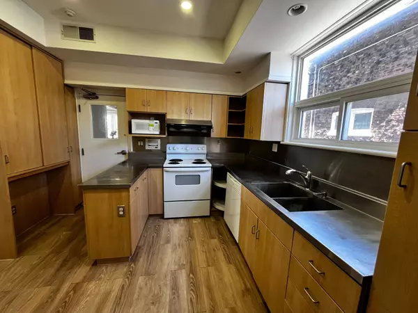 Kitchener, ON N2G 1K7,19 Schneider AVE