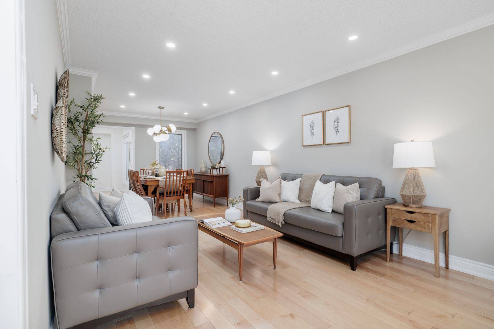 Whitby, ON L1P 1L5,19 Moonstone DR