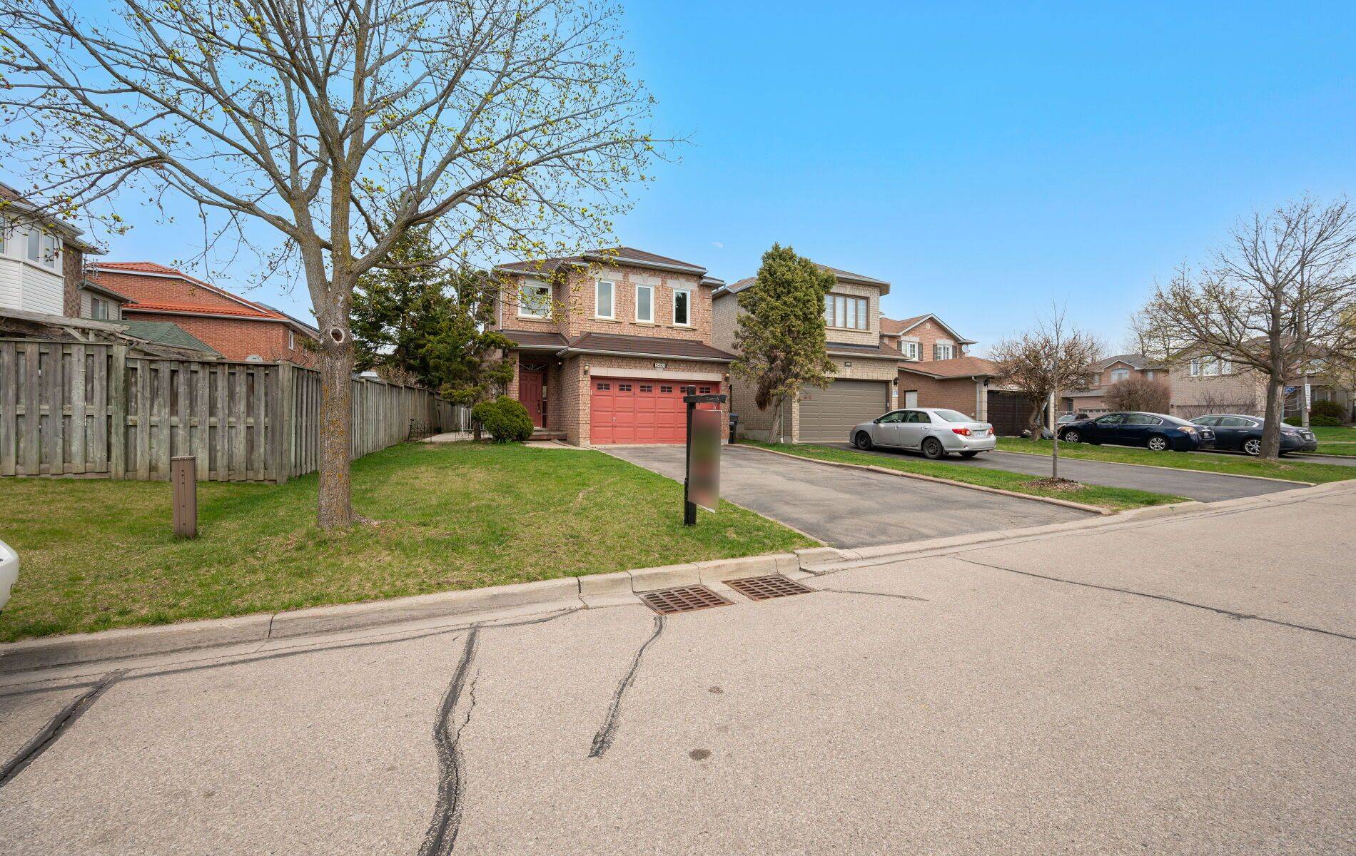 5445 Woodchase CRES, Mississauga, ON L4Z 3T8
