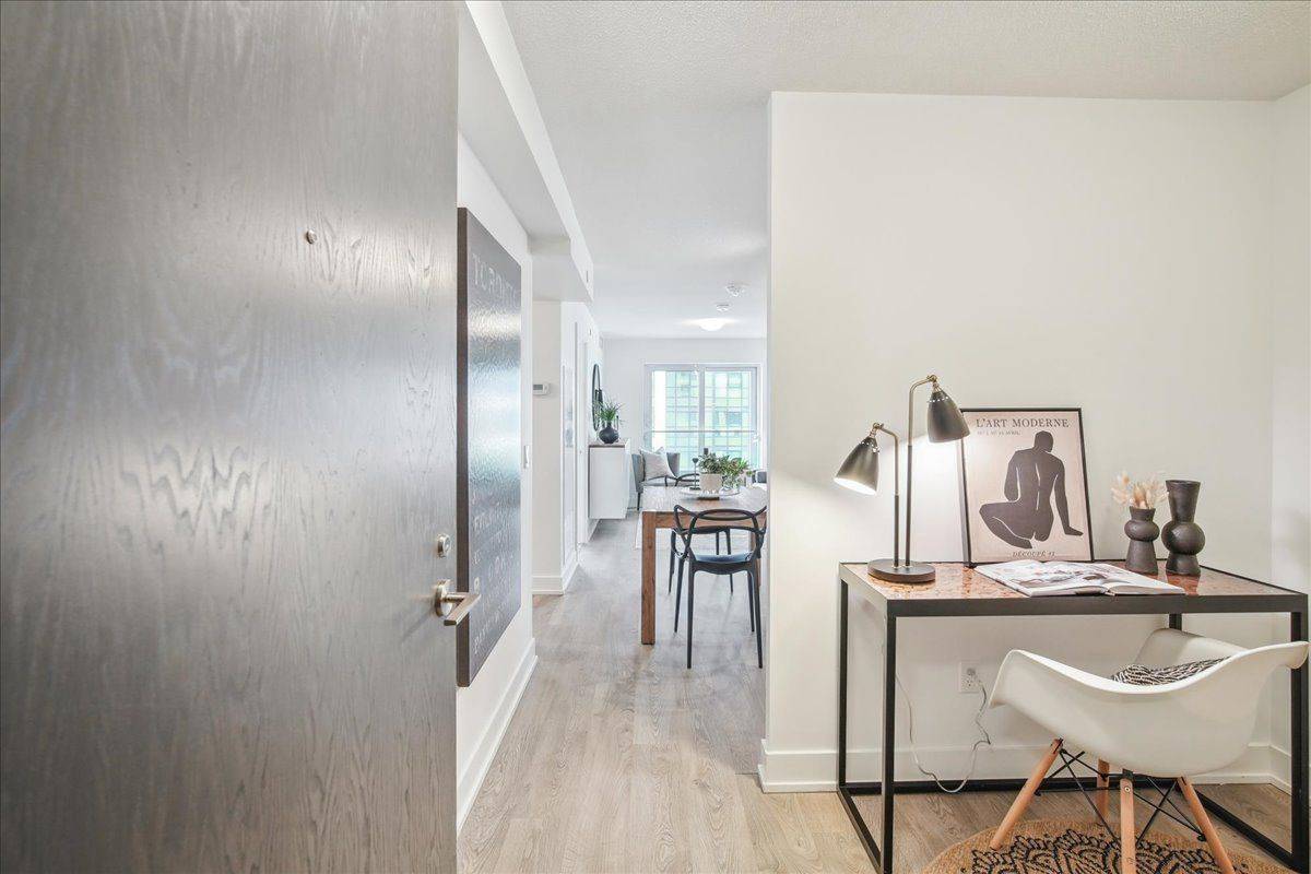 Toronto W08, ON M9A 0E1,9 Mabelle AVE #2520