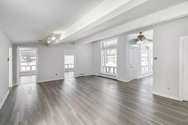Selwyn, ON K0L 1T0,30 Edgewater DR