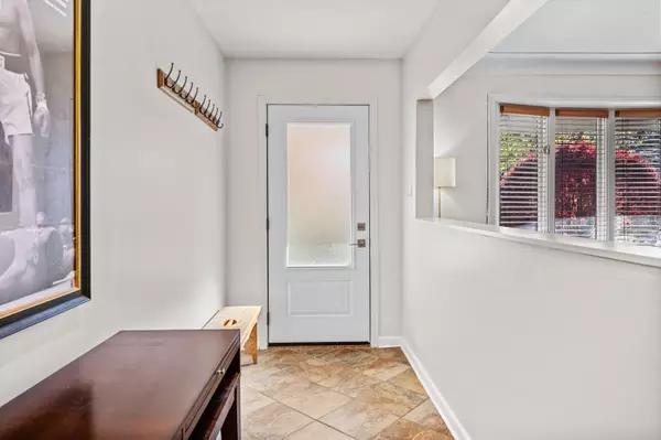 Hamilton, ON L9G 2Z1,375 Clarendon DR