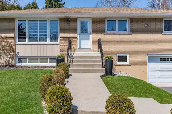 Hamilton, ON L9G 3A2,77 Hill Crest N/A