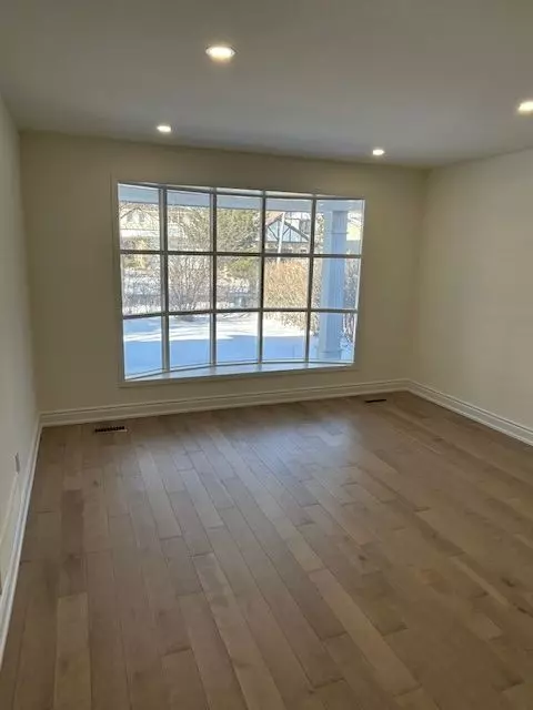 Toronto C15, ON M2J 3B1,7 Whitehorn CRES