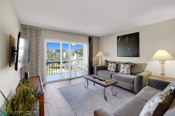 8980 S Hollybrook Blvd #304, Pembroke Pines, FL 33025