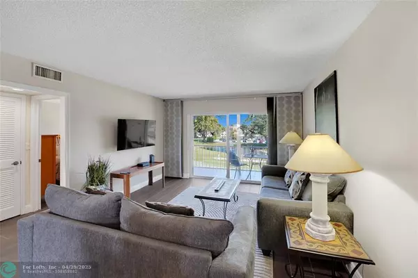 Pembroke Pines, FL 33025,8980 S Hollybrook Blvd #304