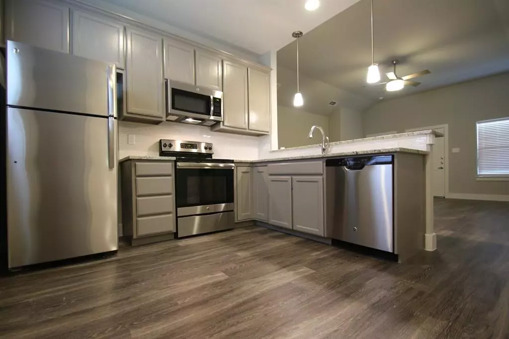 Azle, TX 76020,216 Stewart Bend Court