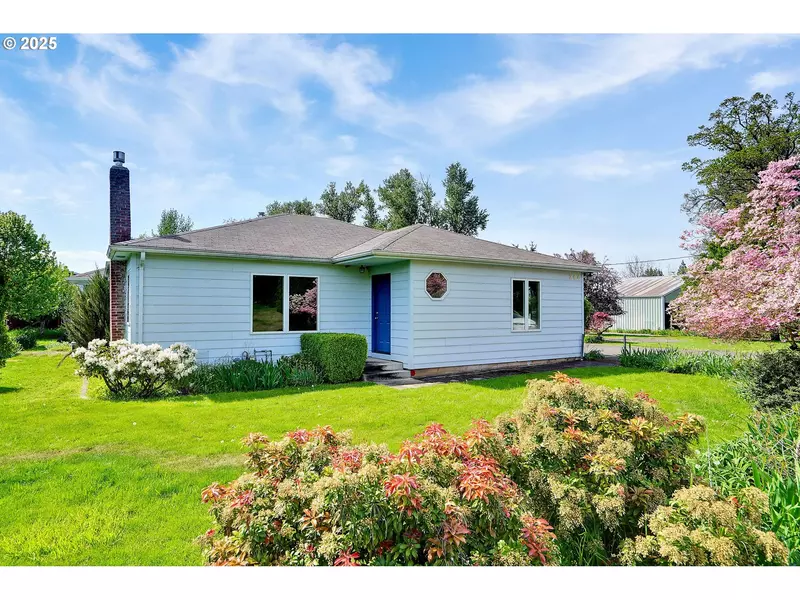 264 MONSON RD NE, Silverton, OR 97381