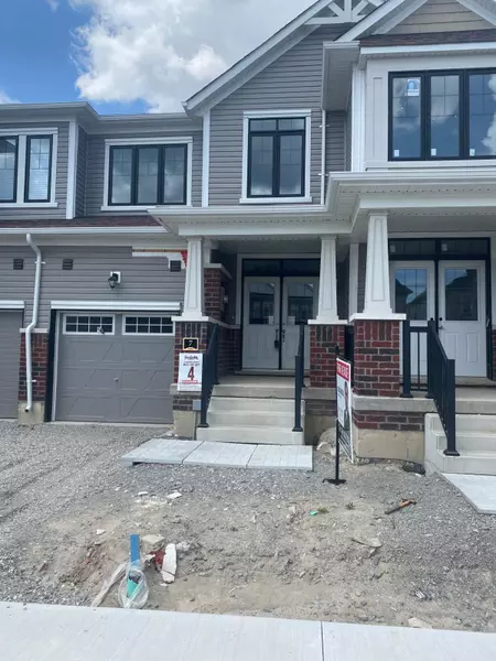 7 Tamworth TER, Barrie, ON L9J 0W5