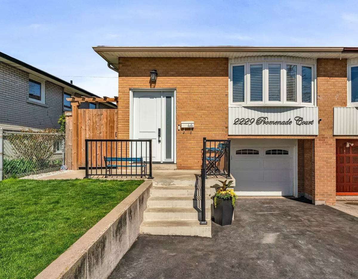 Mississauga, ON L4Y 3W8,2229 Promenade CT