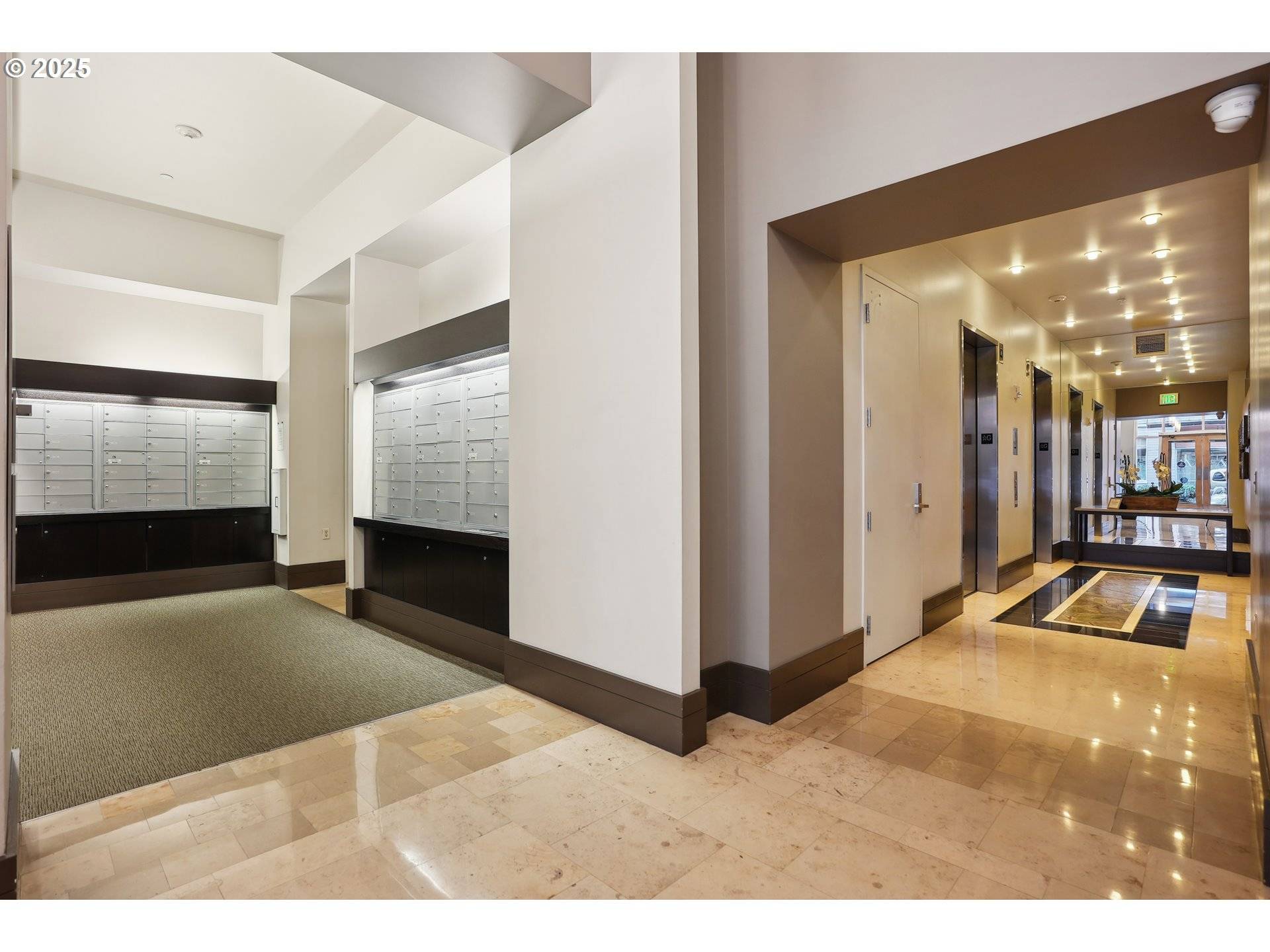 Portland, OR 97239,3570 S RIVER PKWY #1205