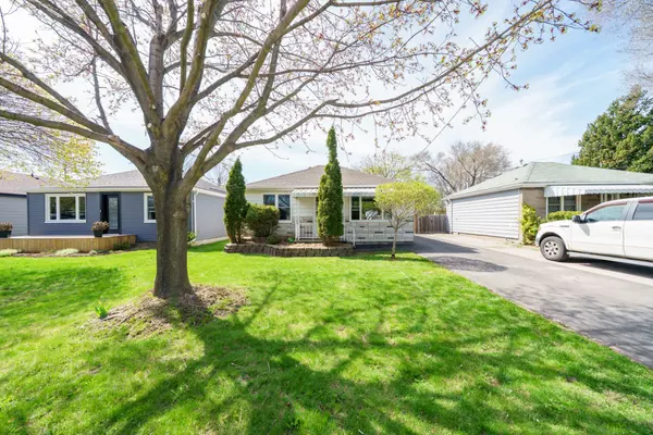 Hamilton, ON L8T 3H1,92 East 44th ST