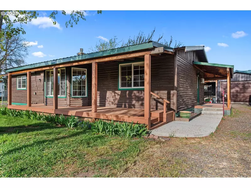 2805 N Cherry ST, La Grande, OR 97850