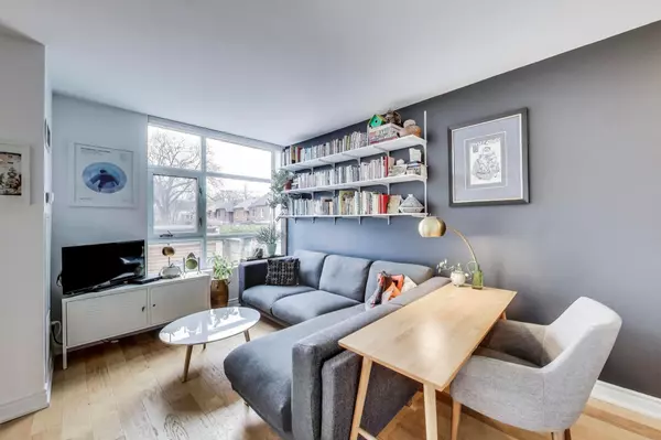 Toronto W02, ON M6P 1X4,2495 Dundas ST W #201