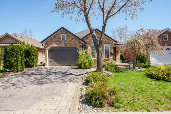 615 Young AVE, Burlington, ON L7S 2K5