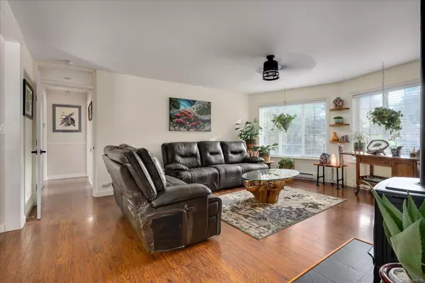 Lantzville, BC V0R 2H0,8348 Bayview Park Dr