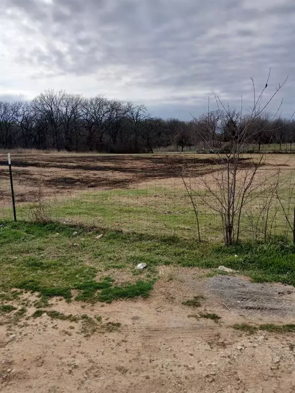 Paradise, TX 76073,204 Private Road #3557