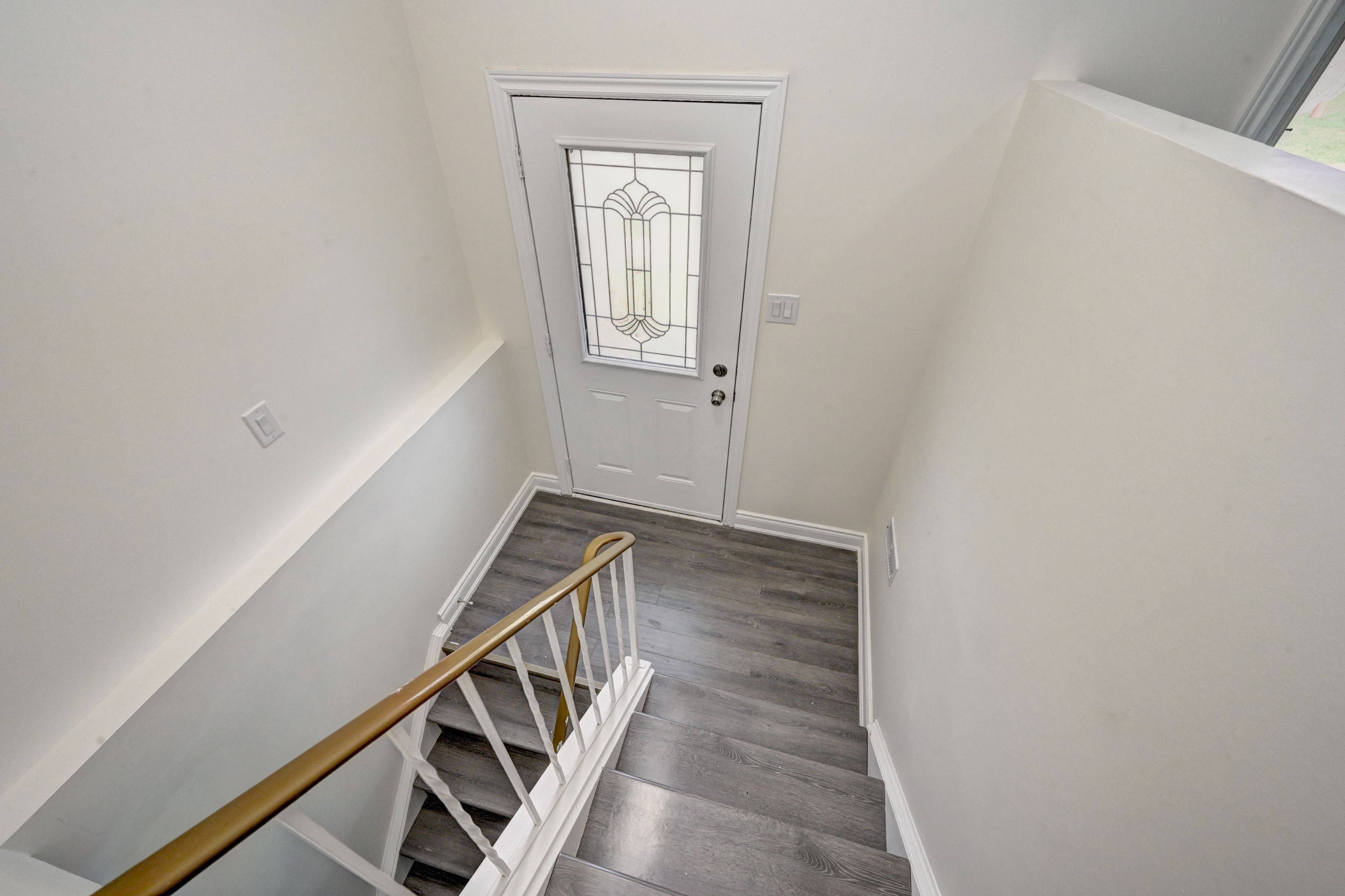 Kitchener, ON N2E 2W3,11 Dinison CRES