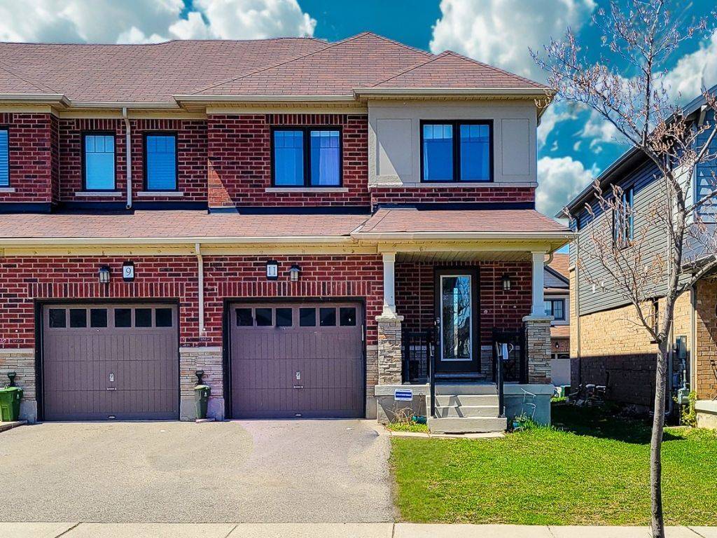 11 Sherway ST, Hamilton, ON L8J 0J4