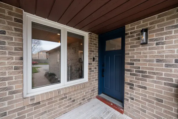 Ajax, ON L1T 2J3,136 Chatfield DR