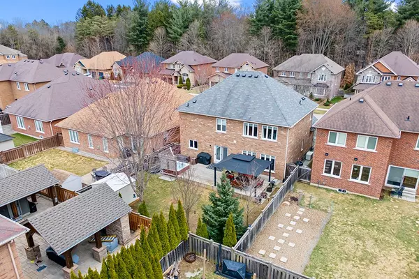Caledon, ON L7C 3M4,32 Borland CRES