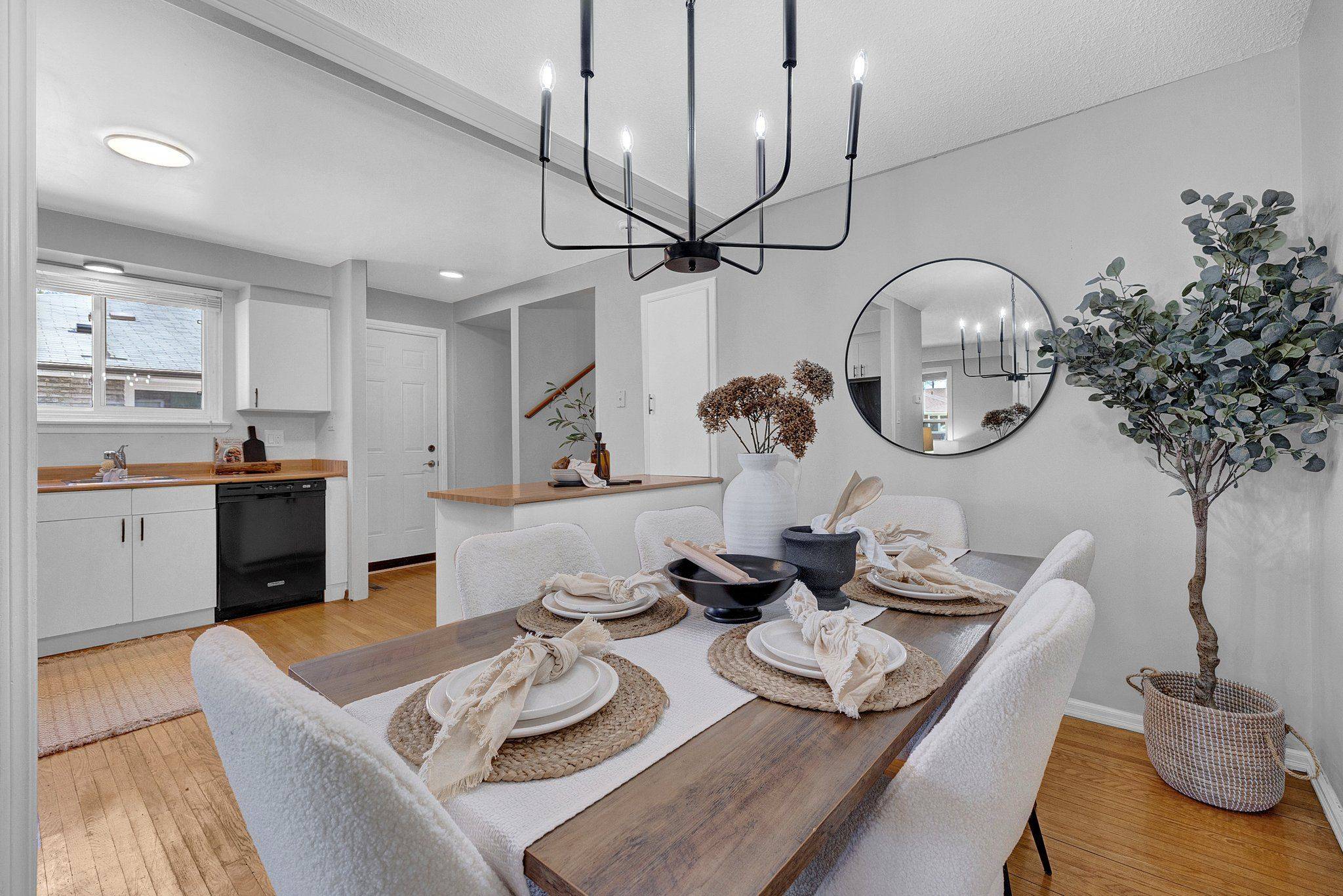 Oshawa, ON L1G 6H4,273 Coventry CT