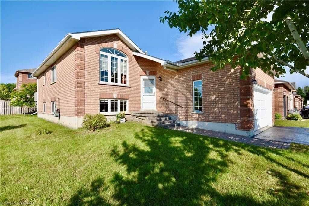 Barrie, ON L4M 6M8,14 crompton DR