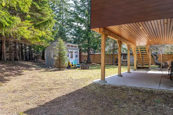 Blue Mountains, ON L9Y 0S6,114 Lakeshore RD W