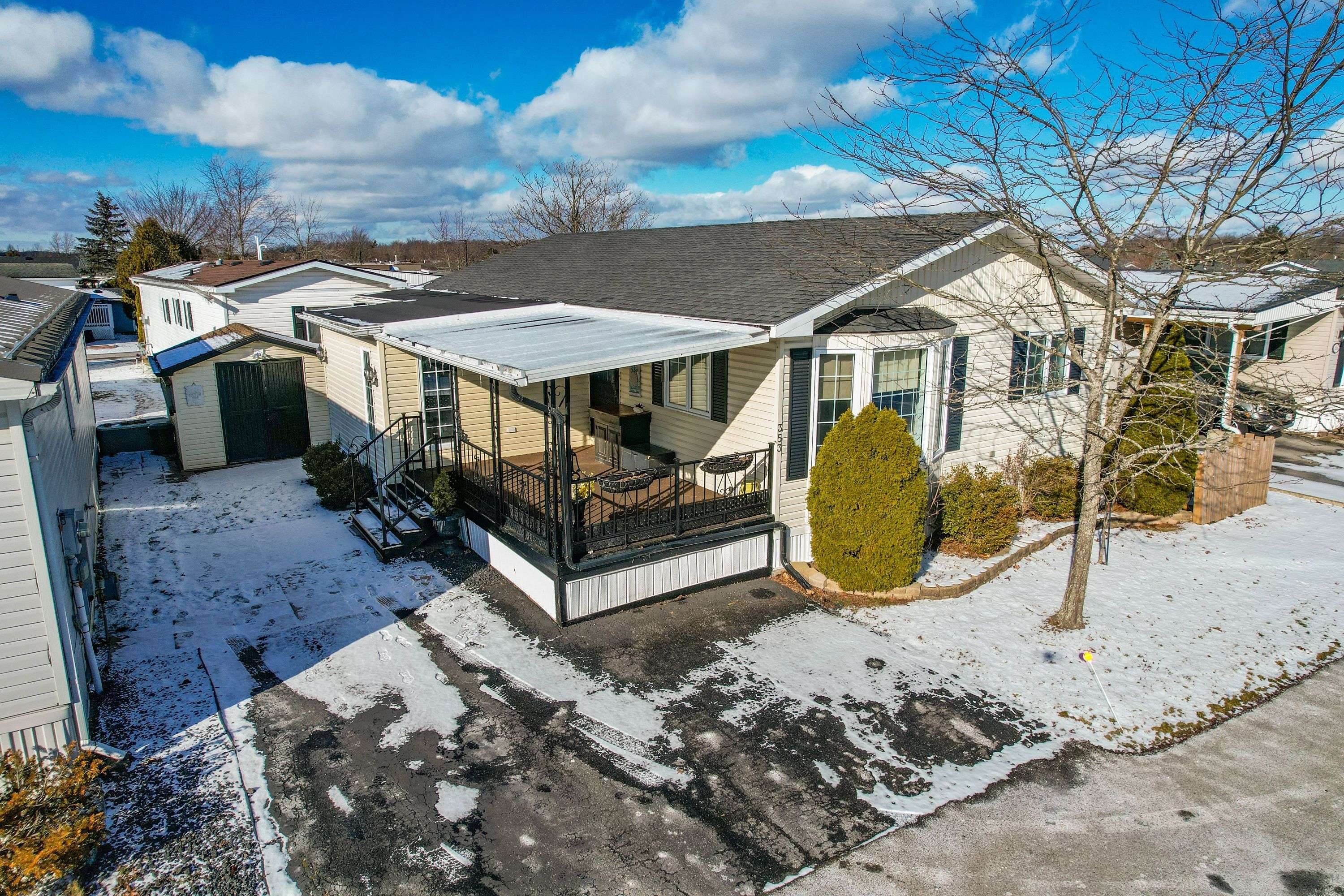 Fort Erie, ON L0S 1S1,3033 Townline RD #353