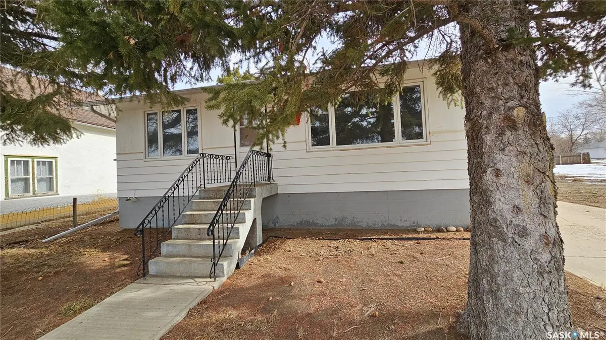 155 Centre STREET, Fox Valley, SK S0N 0V0