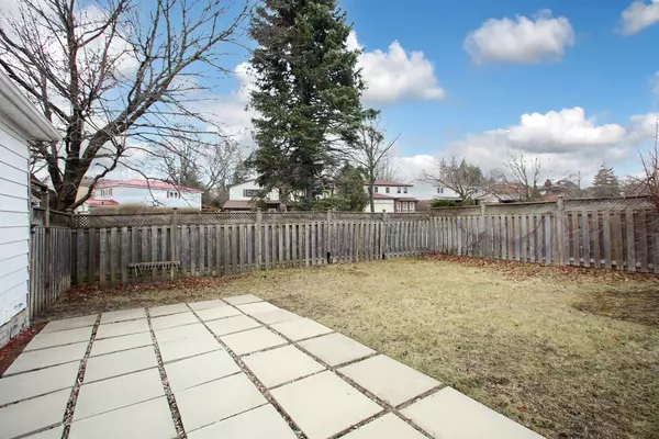 Markham, ON L3T 4N2,225 Snowshoe CRES