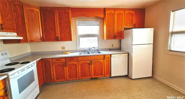 155 Centre STREET, Fox Valley, SK S0N 0V0