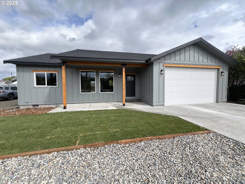 2405 WATSON RD, La Grande, OR 97850