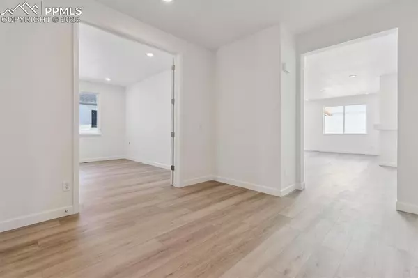 Monument, CO 80132,16827 Starfall DR