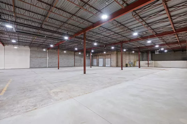 Mississauga, ON L5T 2N1,425 Admiral BLVD #1