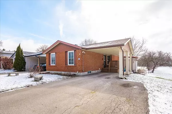 Centre Wellington, ON N1M 3L5,260 Strathallan ST