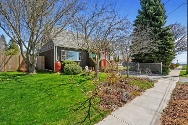 Cobourg, ON K9A 2W6,130 Burnham ST