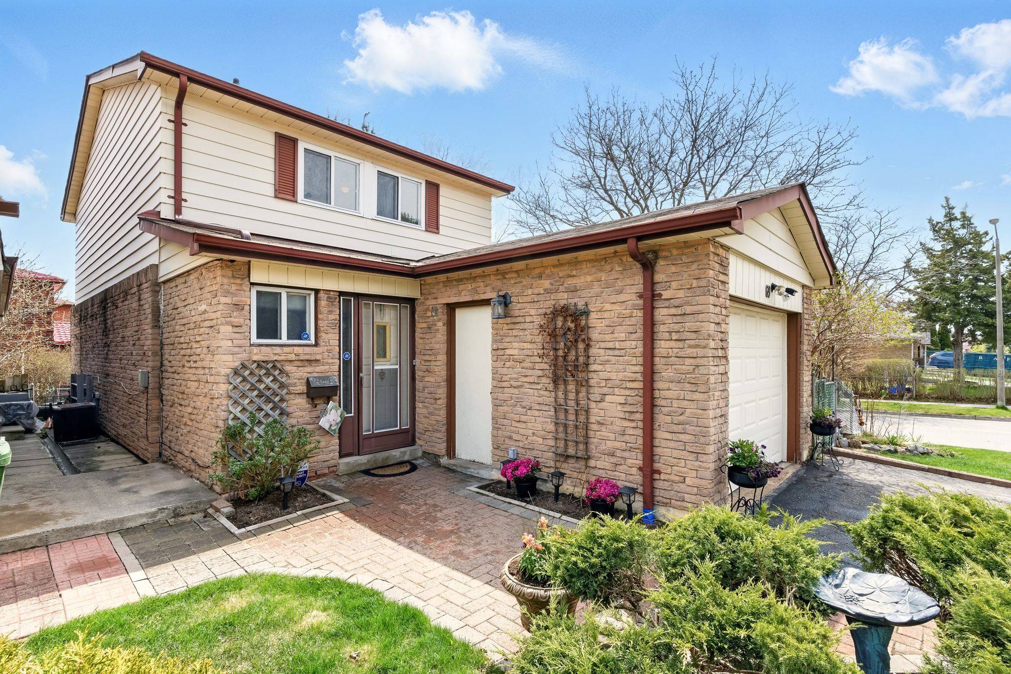 Toronto E07, ON M1V 1P7,69 White Heather BLVD