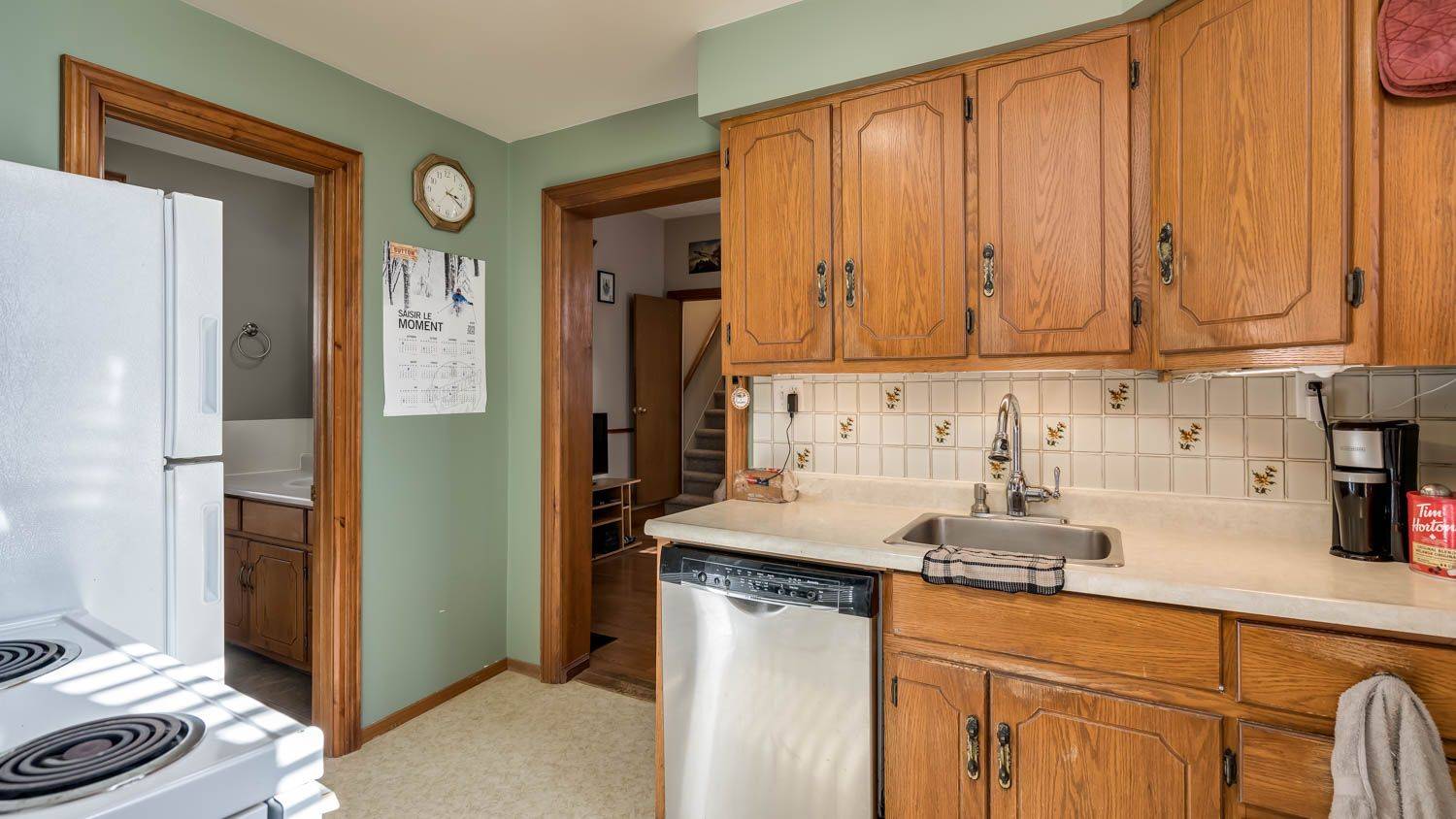 Strathroy Caradoc, ON N7G 1T3,173 Centre ST E