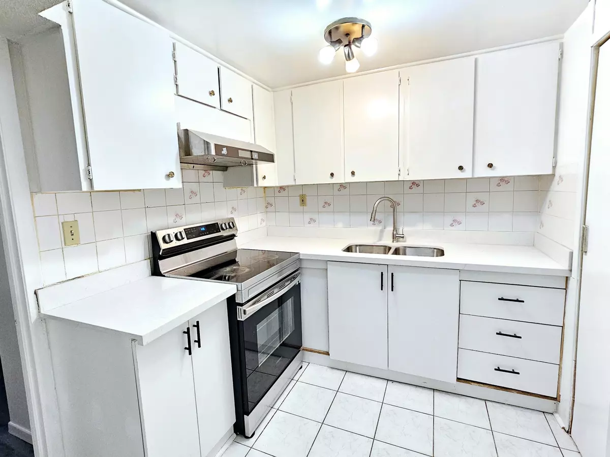 Markham, ON L3S 2C8,20 Karen Miles CRES #Bsmt