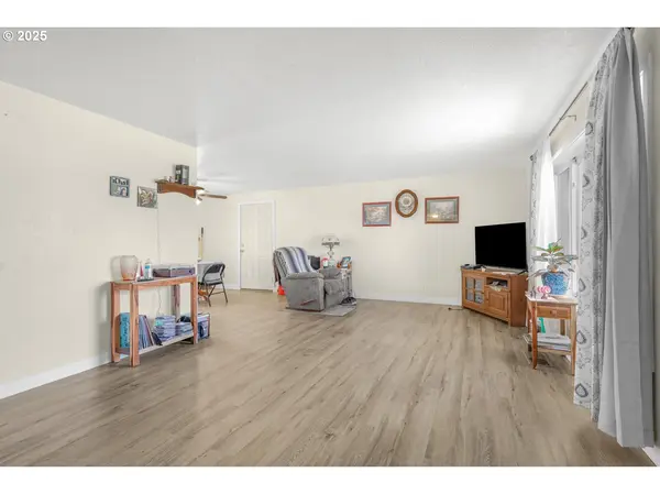 Aumsville, OR 97325,930 CHERYL ST