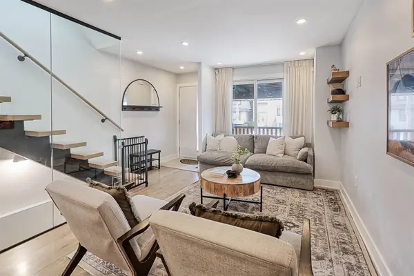 Toronto E03, ON M4J 3V1,66 Marlow AVE