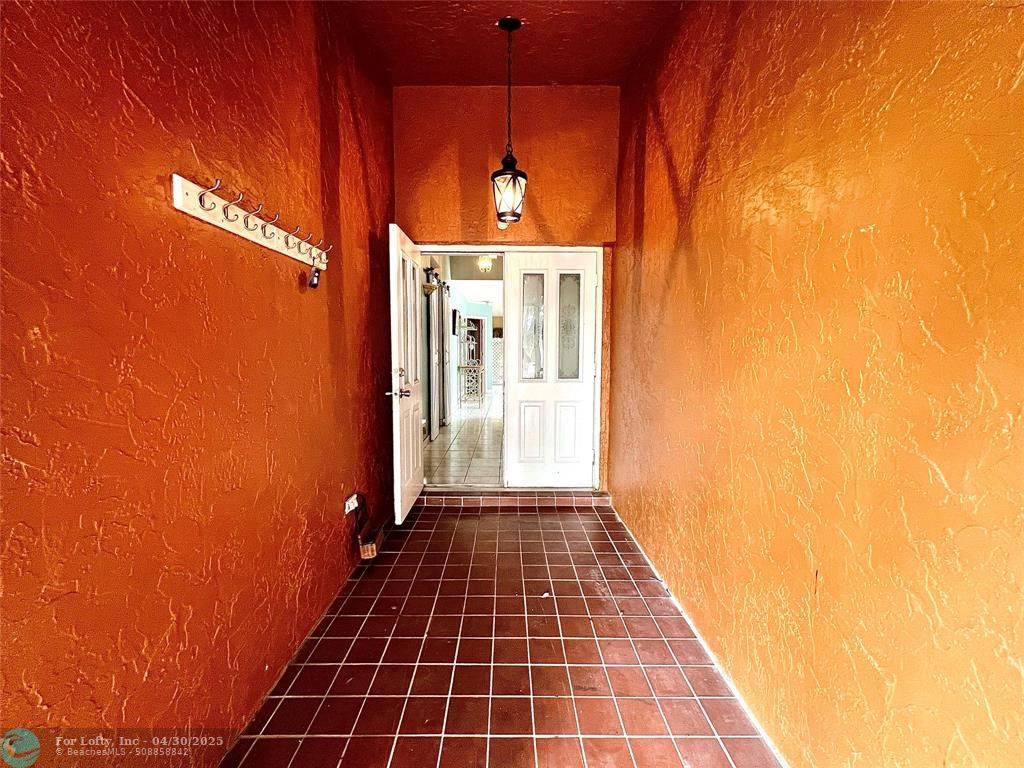 Margate, FL 33068,6131 SW 4th St