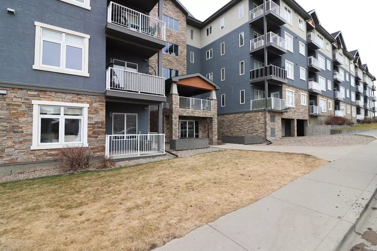 Medicine Hat, AB T1C 0E8,19 Terrace VW NE #318