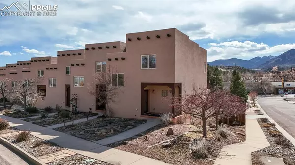 3247 W Pikes Peak AVE, Colorado Springs, CO 80904