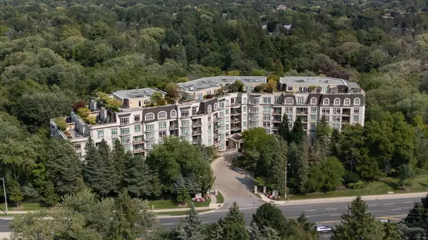 Markham, ON L3T 7Y8,7071 Bayview AVE #215