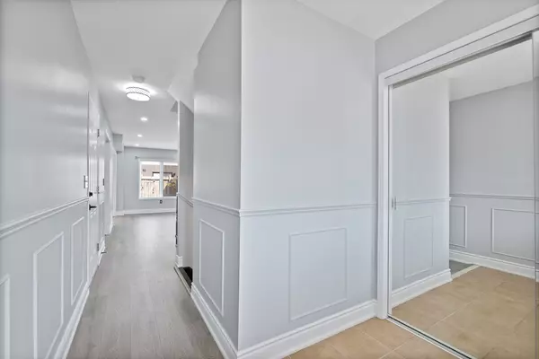 Burlington, ON L7M 0H8,4884 Capri CRES