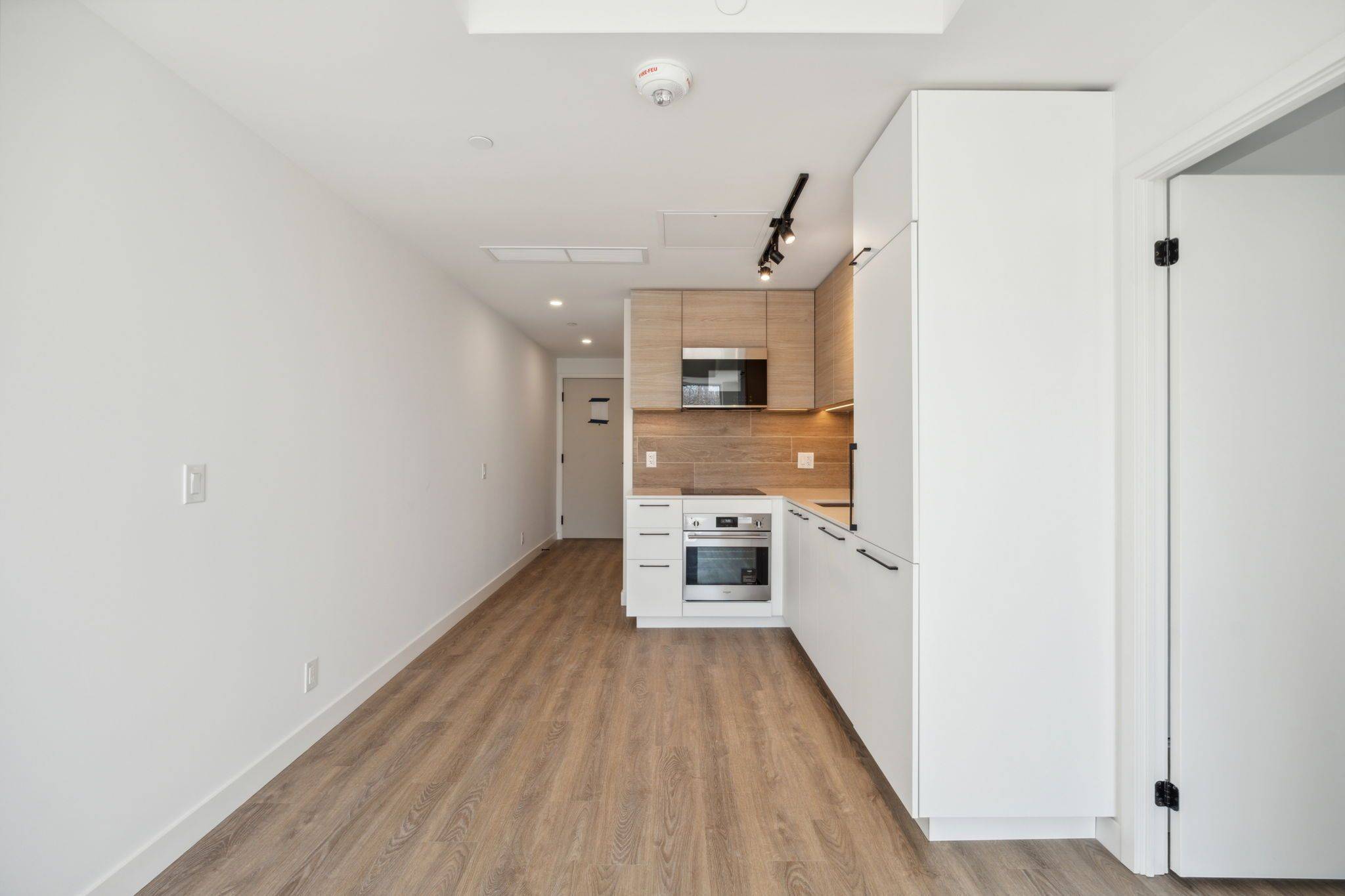 Toronto E02, ON M4L 0B7,1050 Eastern AVE #324