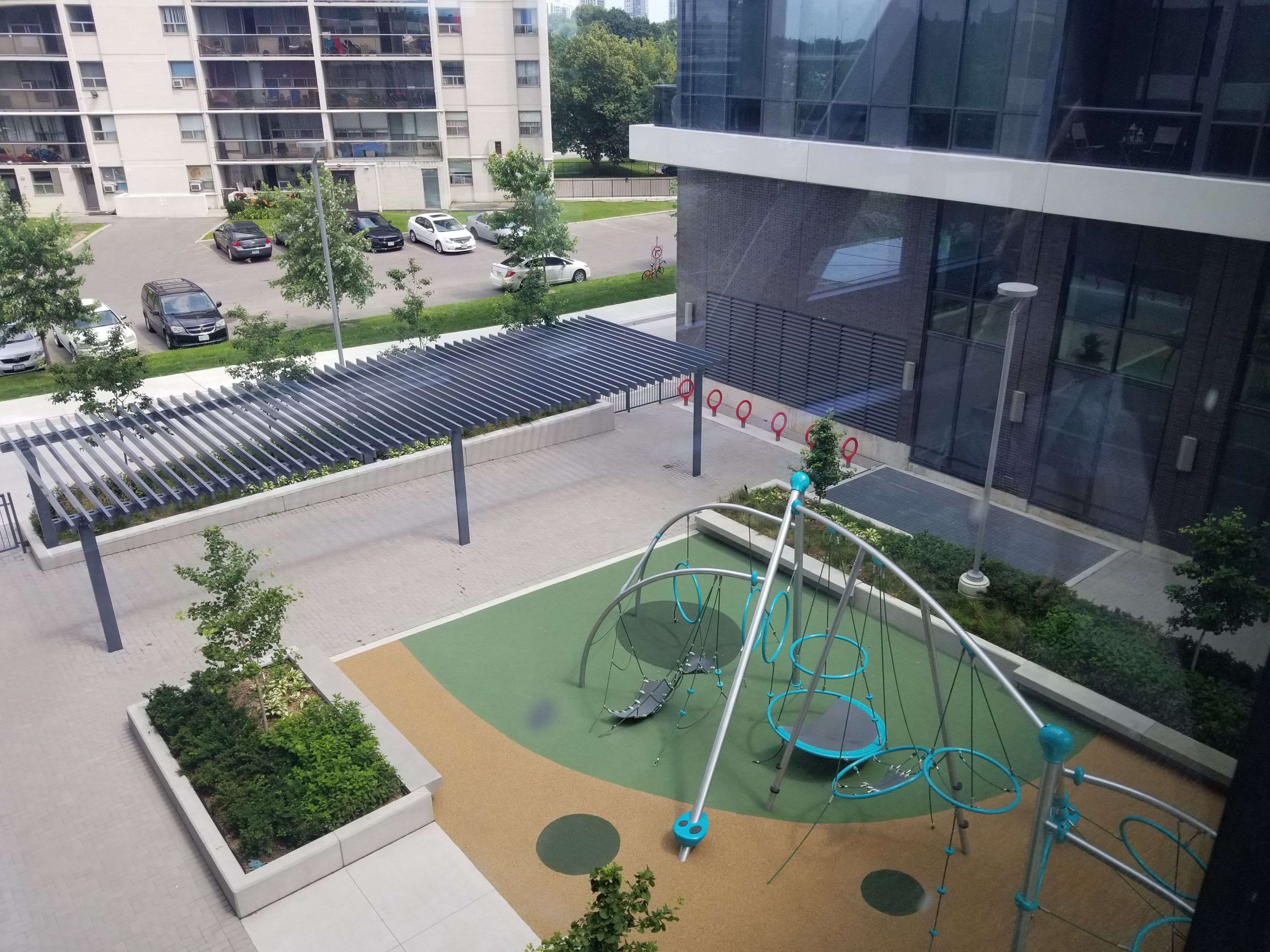 Toronto W08, ON M9B 6L6,26 Gibbs RD #922